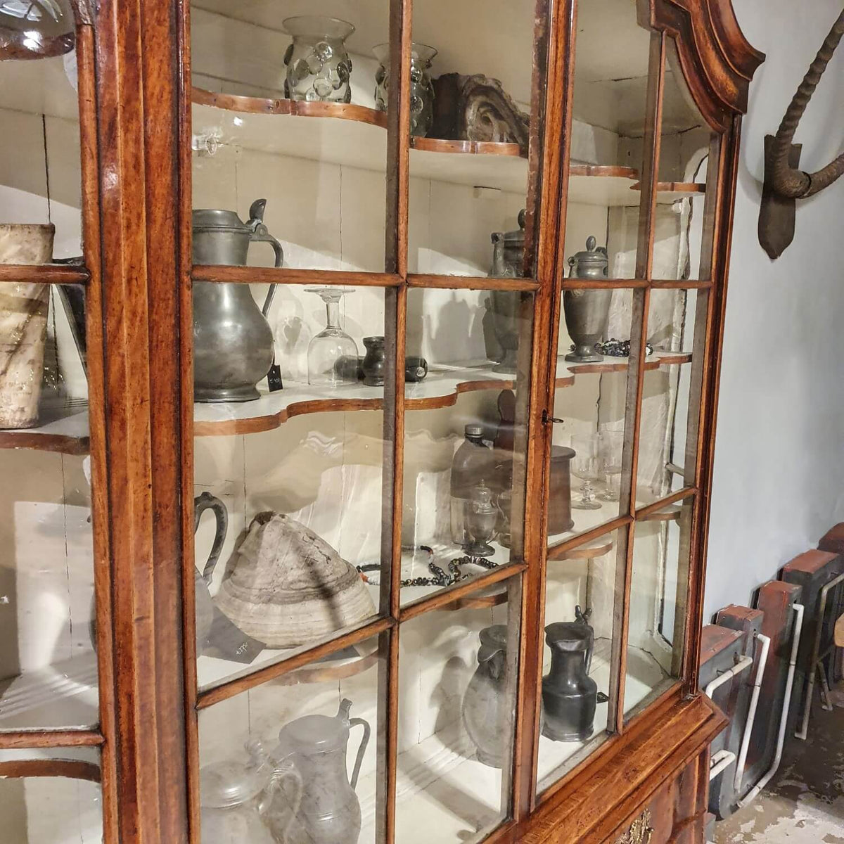 Antike holländische Vitrine aus Mahagoni | 18. Jahrhundert
