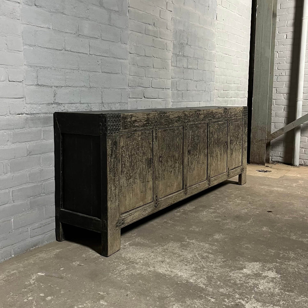 Robustes chinesisches Sideboard aus altem Ulmenholz | 5 Türen D032