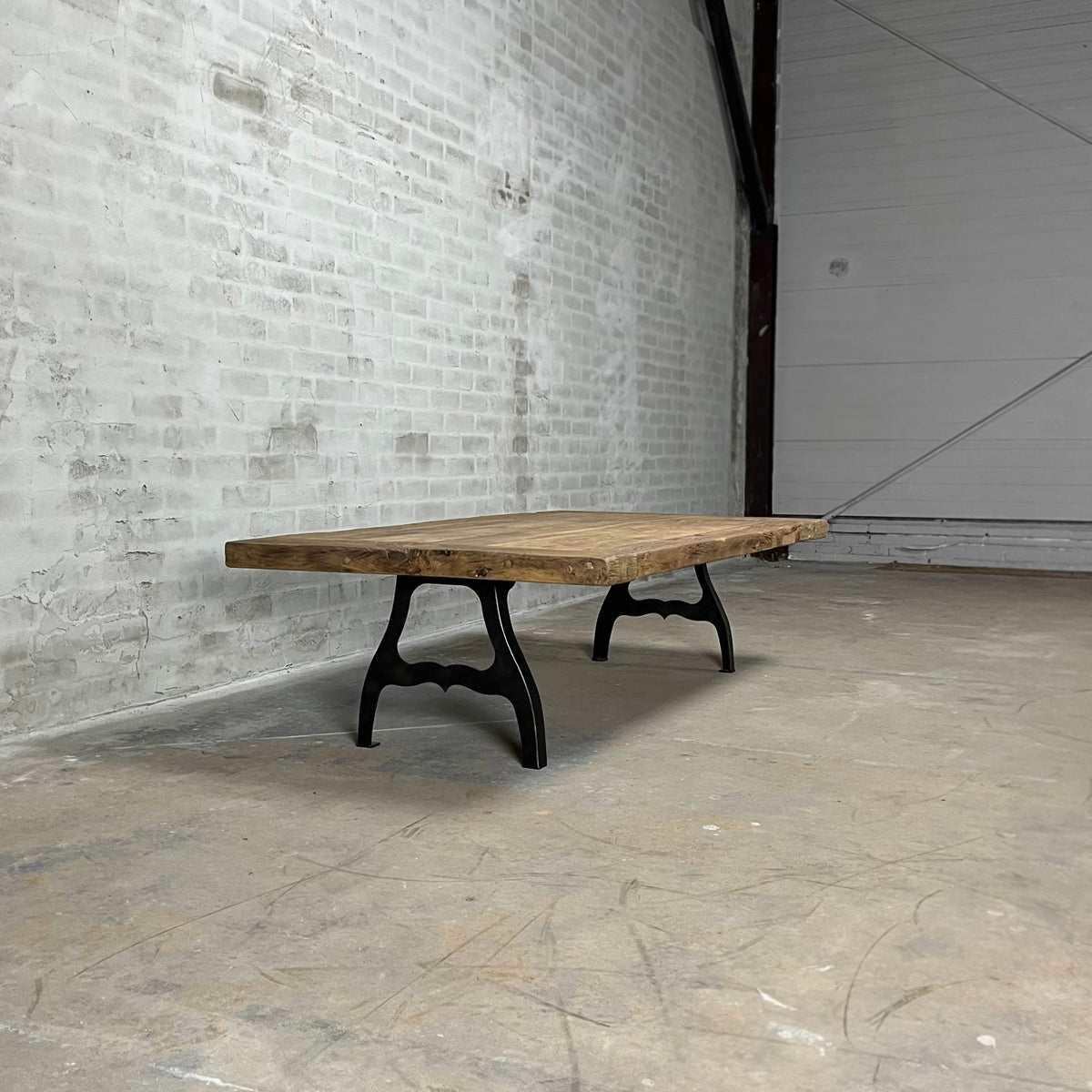 Industriedesign Eiche Couchtisch mit Stahltischbeine – DT38