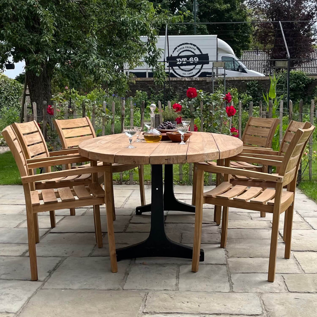 Industrie design ovaler Gartentisch aus Teakholz mit Tischbeinen aus Eisen – T14