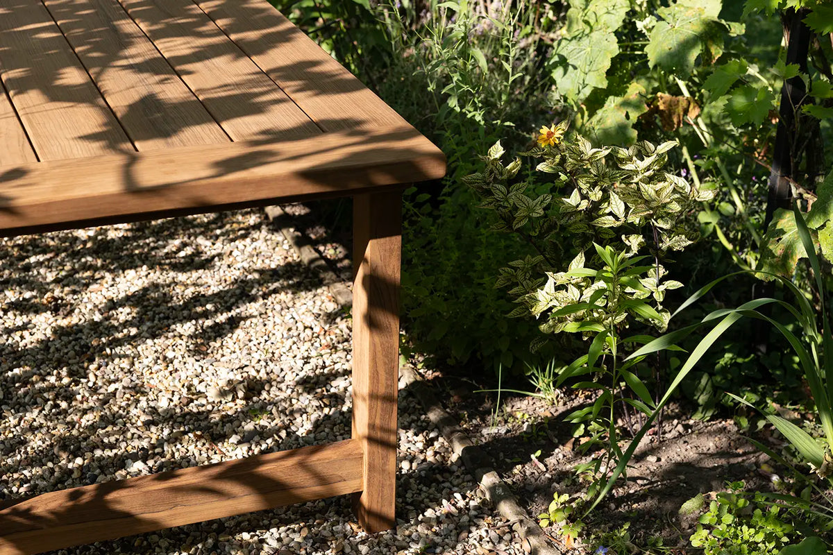 Gartentisch aus Holz – Tischplatte 4cm stark – Klostertisch – T23