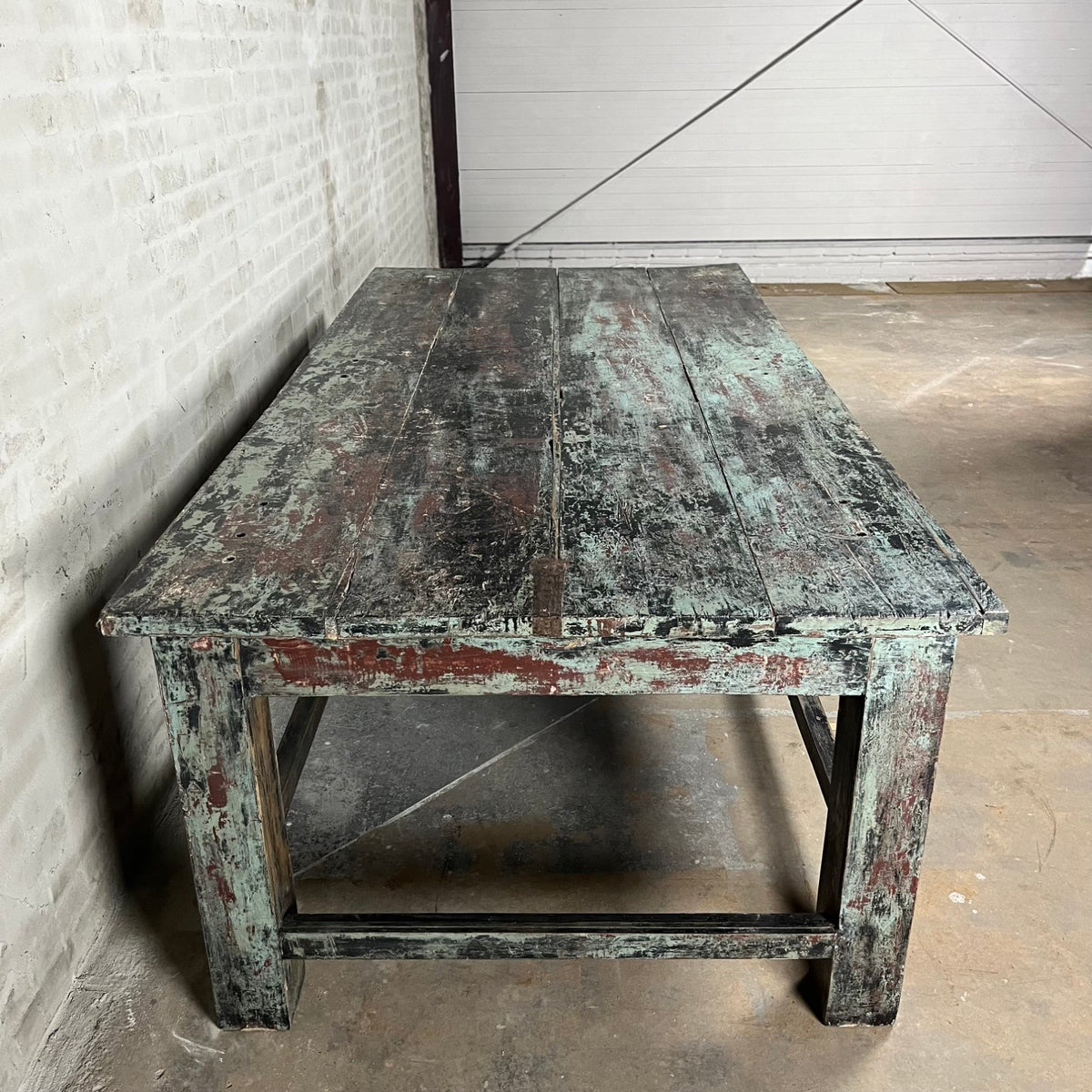 Große Vintage-Werkbank mit blau-schwarzer Patina – Top082
