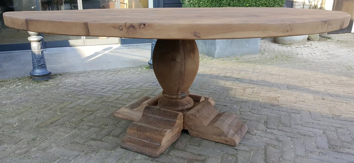 Runder Klostertisch aus massiver alter Eiche – Cluny – Z020