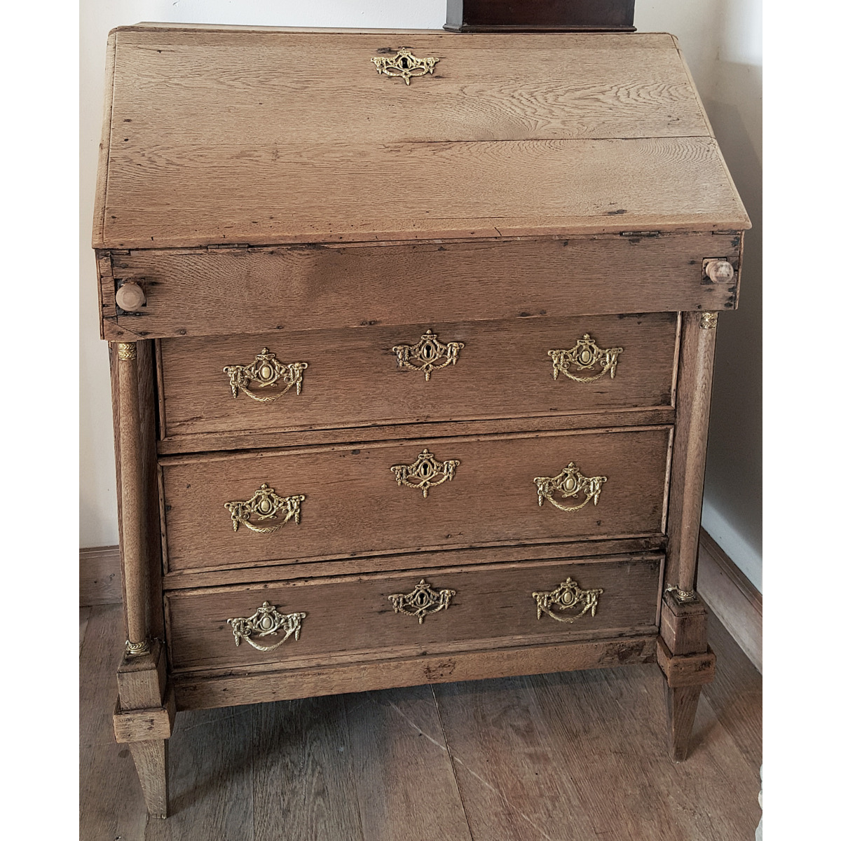 Antiek bureau Nederland Verweerd eiken A-KL-005