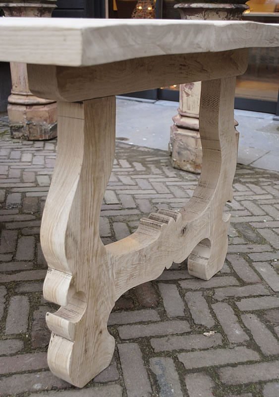 Esstisch aus Eichenholz im Hacienda-Stil – G005