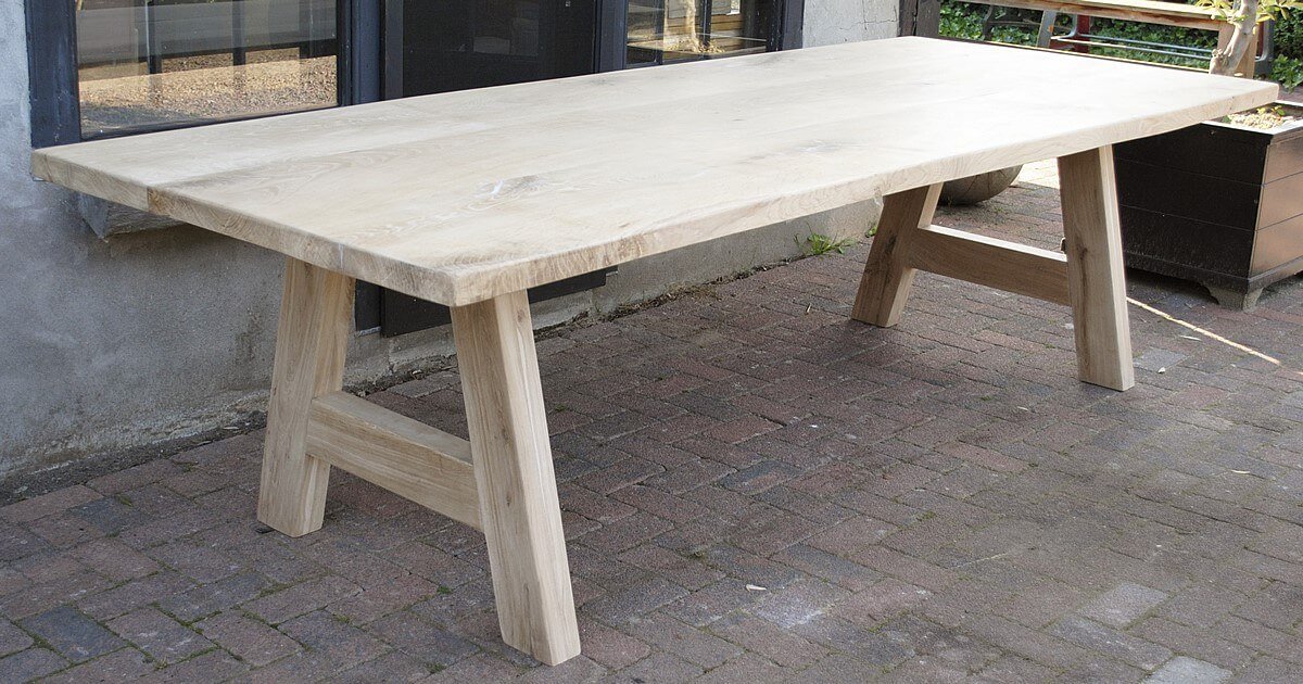 Esstisch in Skandinavischer design aus rustikaler Eiche – G019