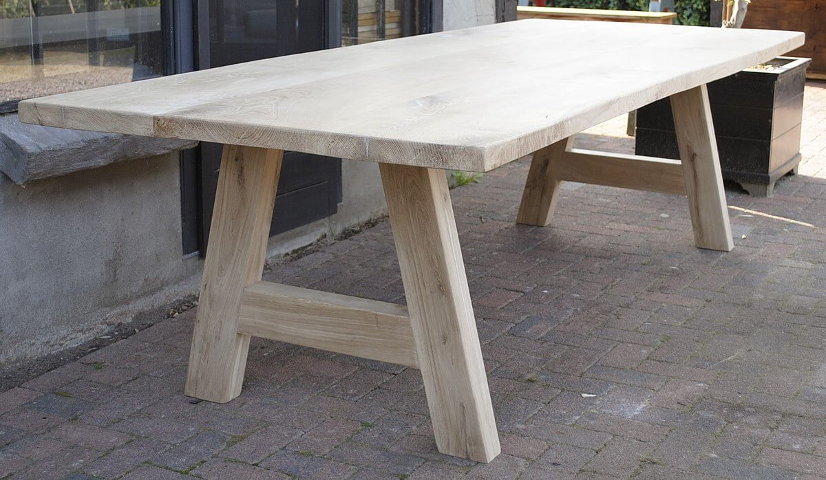 Esstisch in Skandinavischer design aus rustikaler Eiche – G019