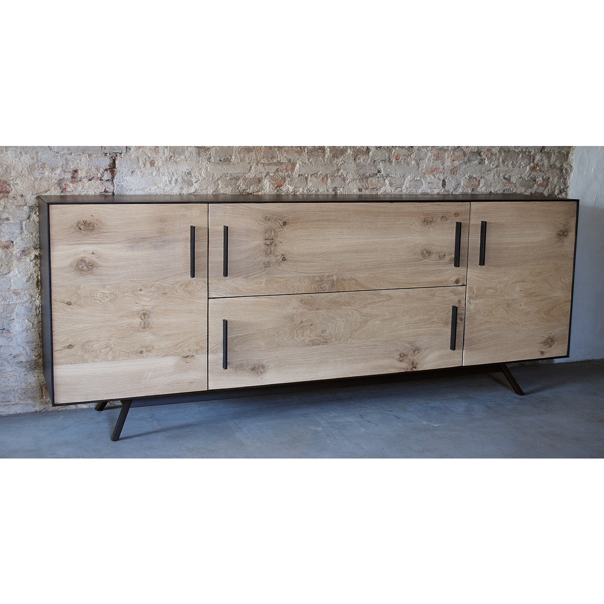 Credenza | dressoir, oud eiken gecombineerd met staal