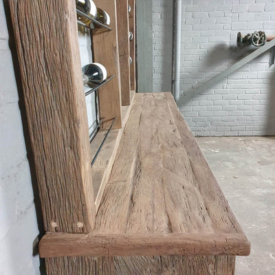 Weinshrank industriedesign aus Eiche mit Stahlschiebetüren – D010