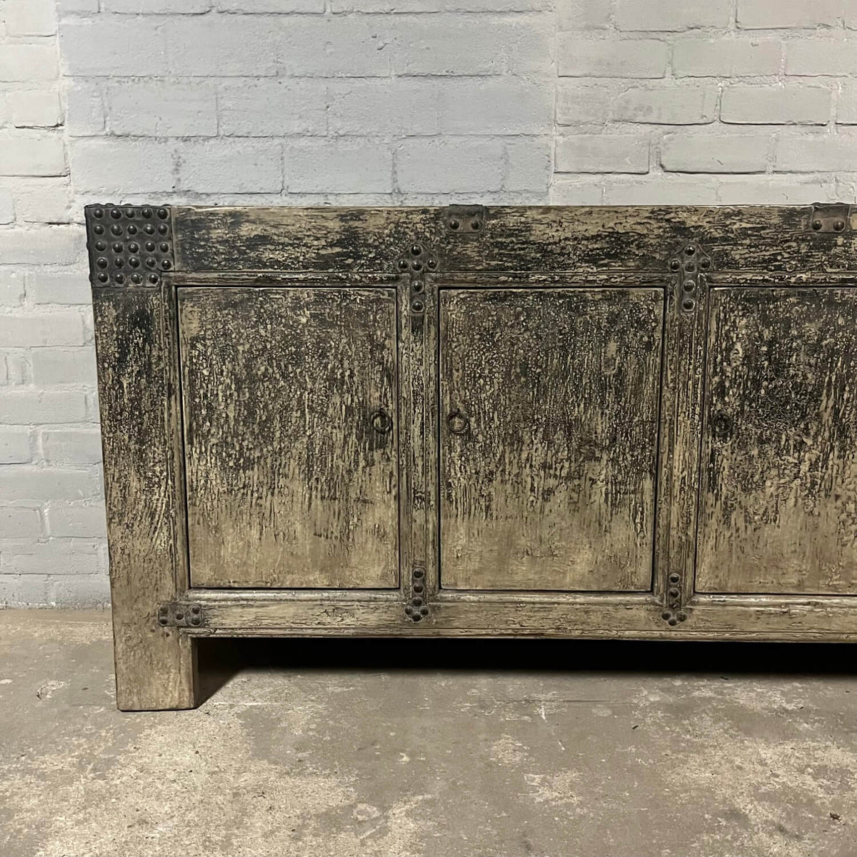 Robustes chinesisches Sideboard aus altem Ulmenholz | 5 Türen D032