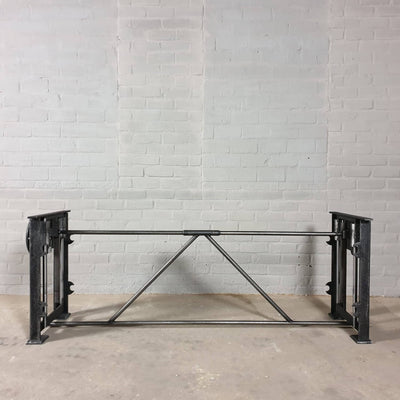 Industriedesign Tischgestell höhenverstellbar – DT02