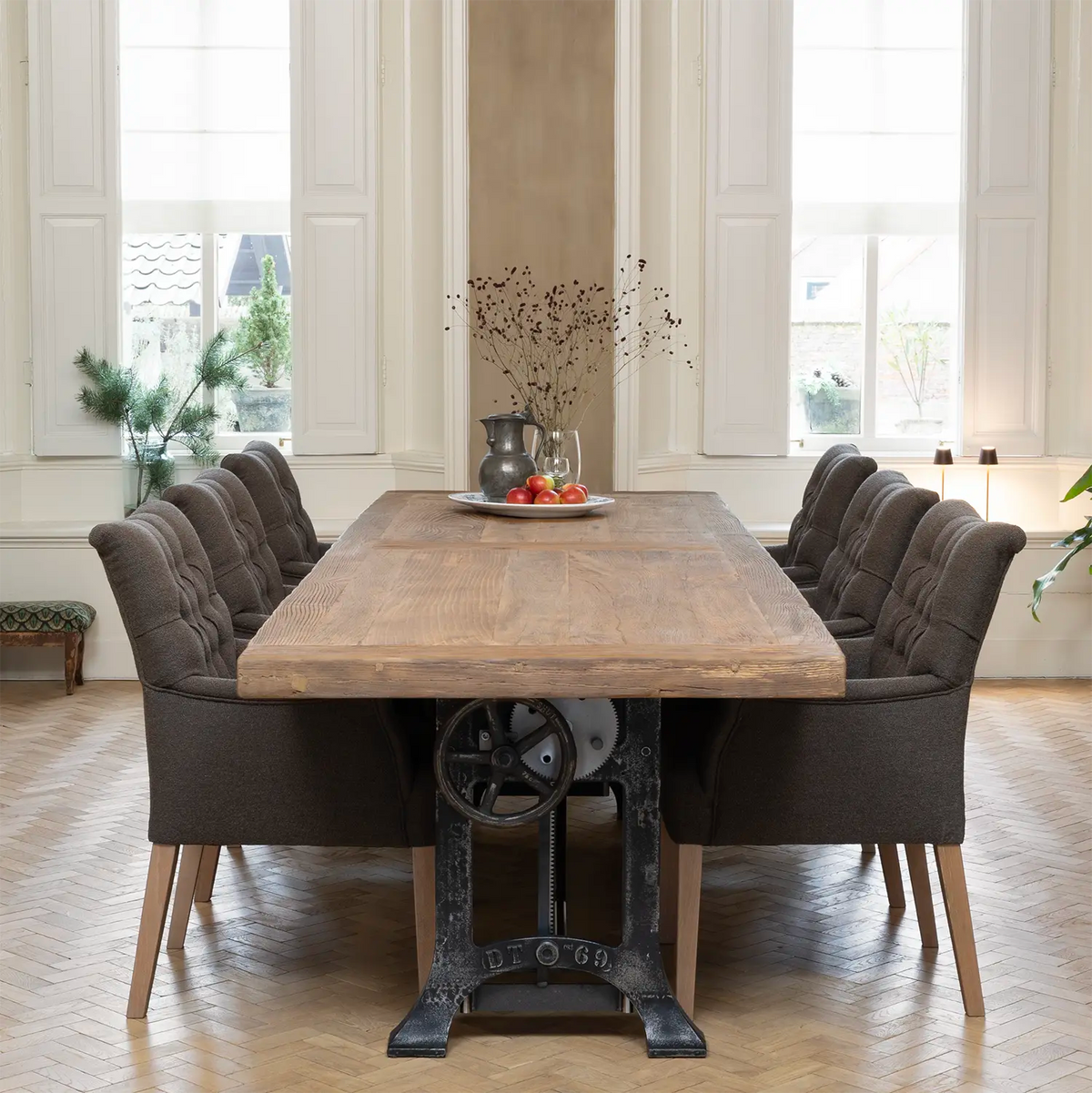Industriële in hoogte verstelbare eettafel met luxe eikenhouten tafelblad