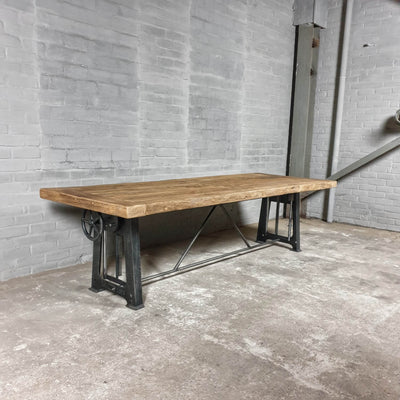 Esstisch Industrial style Eiche – höhenverstellbare Tischbeine – DT21