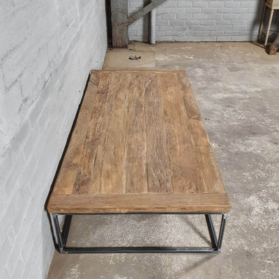 Industriedesign Eiche Couchtisch mit Metall Tischgestell – DT39