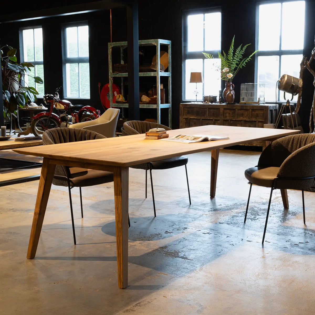 Scandinavische eettafel Nordic met facetrand