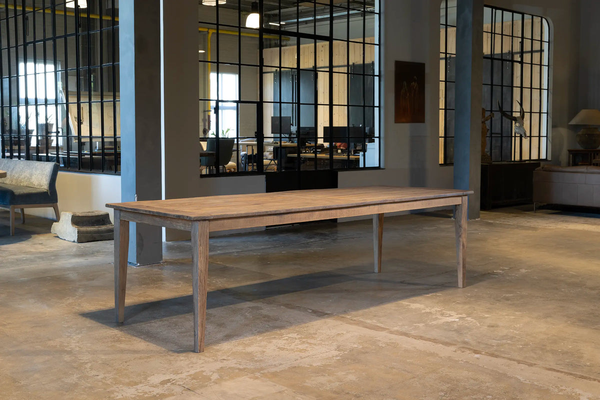 Eiche Bauerntisch Pierre aus rustikalem Altholz – Z035