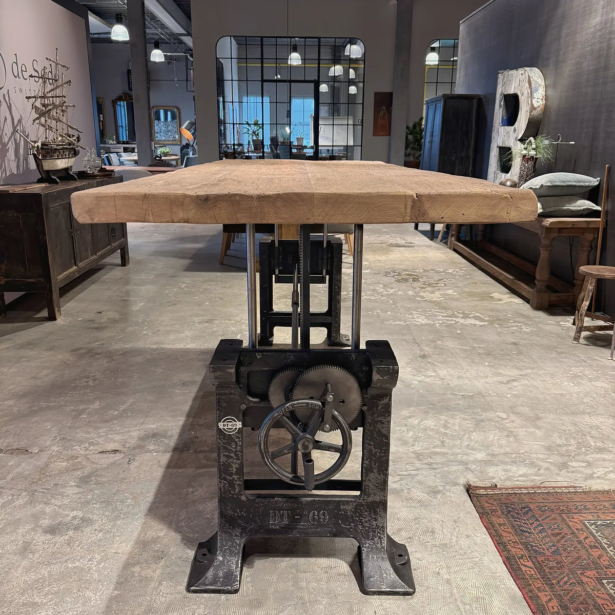 Industrie design Tisch höhenverstellbar – Auf Lager – H007