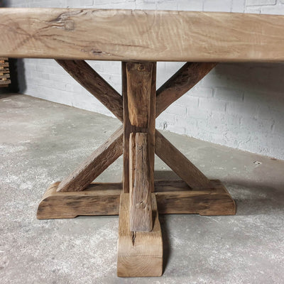Runder Klostertisch aus Altholz Eiche – Typ Basel – H031
