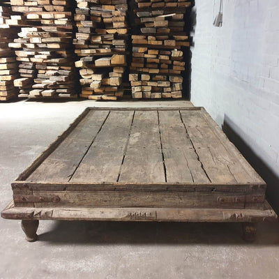 Ulme Couchtisch im Landhausstil – robust und extragroß H030