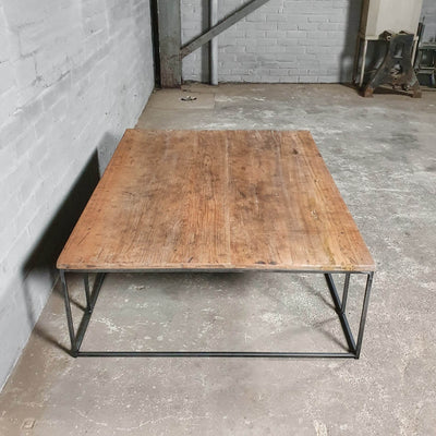 Couchtisch Industrie design aus Hartholz und Stahl – IND770