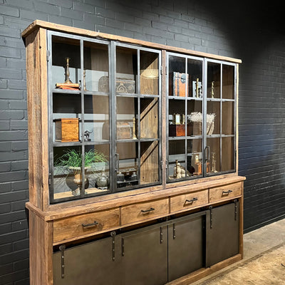 Industrielle Buffetschrank aus Alteiche und Stahltüren – K001