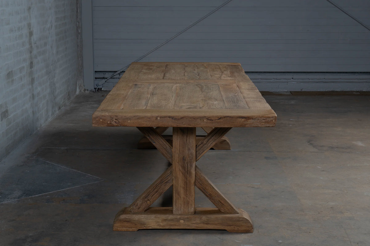 Kloostertafel in landelijke stijl op maat gemaakt