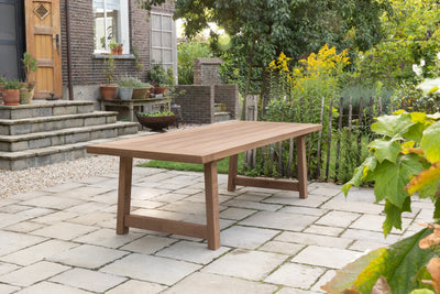 Landelijke kloostertafel voor buiten T22 gemaakt van Fraké hout