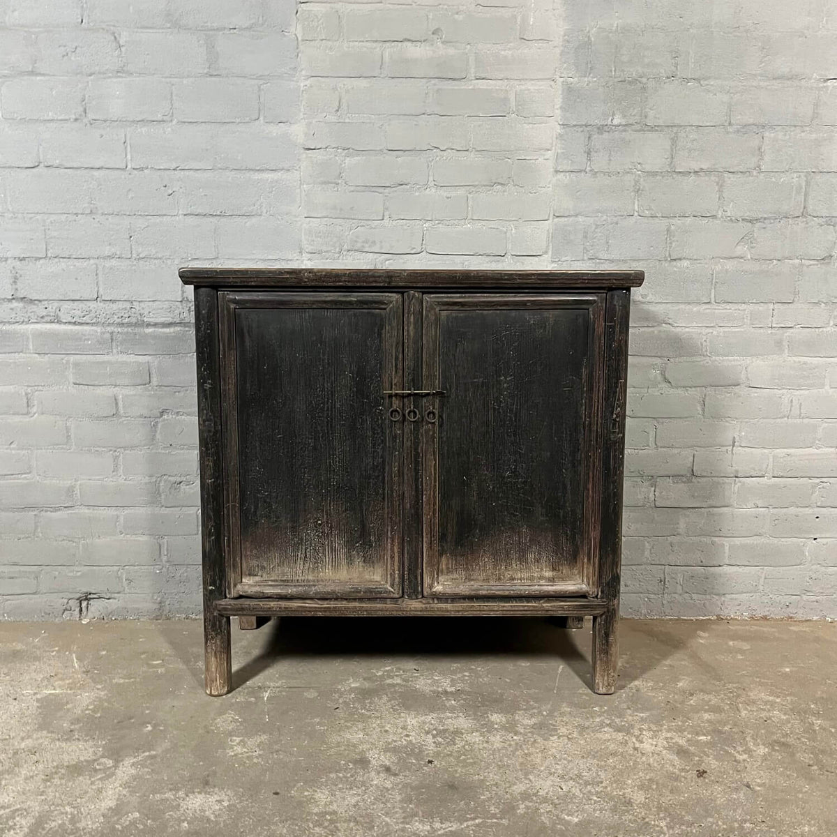 Zwart chinees dressoir