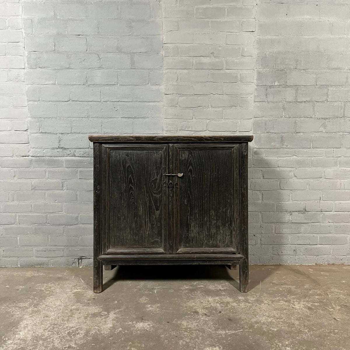 Alte chinesische Kommode aus Ulmenholz | 2 Türe D027