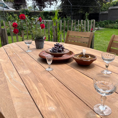 Industrie design ovaler Gartentisch aus Teakholz mit Tischbeinen aus Eisen – T14