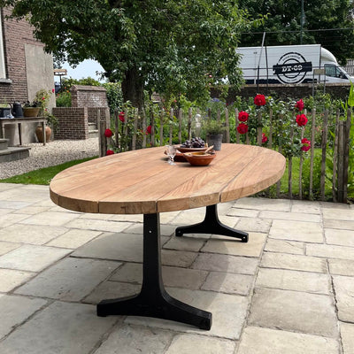 Industrie design ovaler Gartentisch aus Teakholz mit Tischbeinen aus Eisen – T14