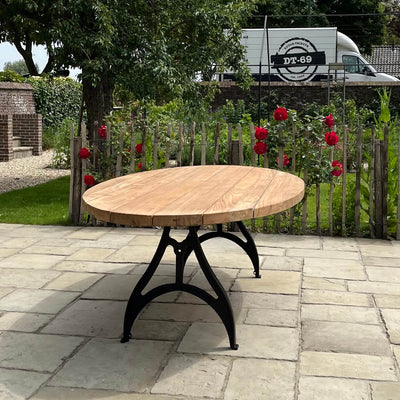 Industrie design ovaler Gartentisch aus Teakholz mit Eisen Tischbeinen – T16