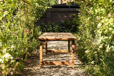Gartentisch aus Holz – Tischplatte 4cm stark – Klostertisch – T23