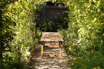 Gartentisch aus Holz – Tischplatte 4cm stark – Klostertisch – T23