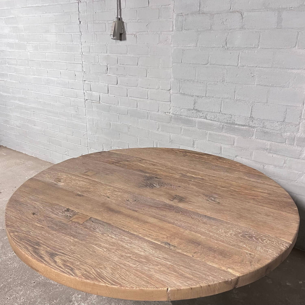 Runder Industrie Design Tisch – Gusseisen Tischgestell – IND601