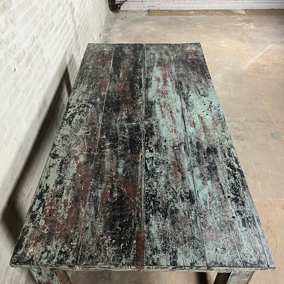 Große Vintage-Werkbank mit blau-schwarzer Patina – Top082