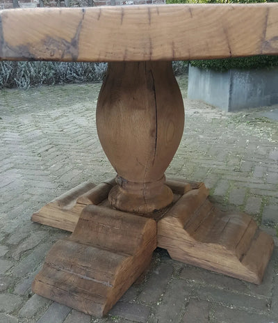 Runder Klostertisch aus massiver alter Eiche – Cluny – Z020