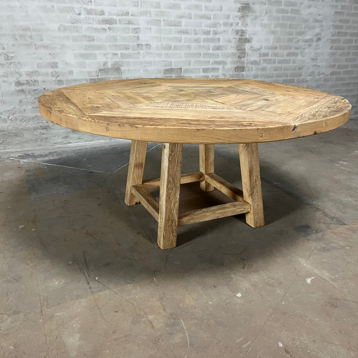 Runder Klostertisch Lugano aus alter Eiche – Landhausstil – Z034