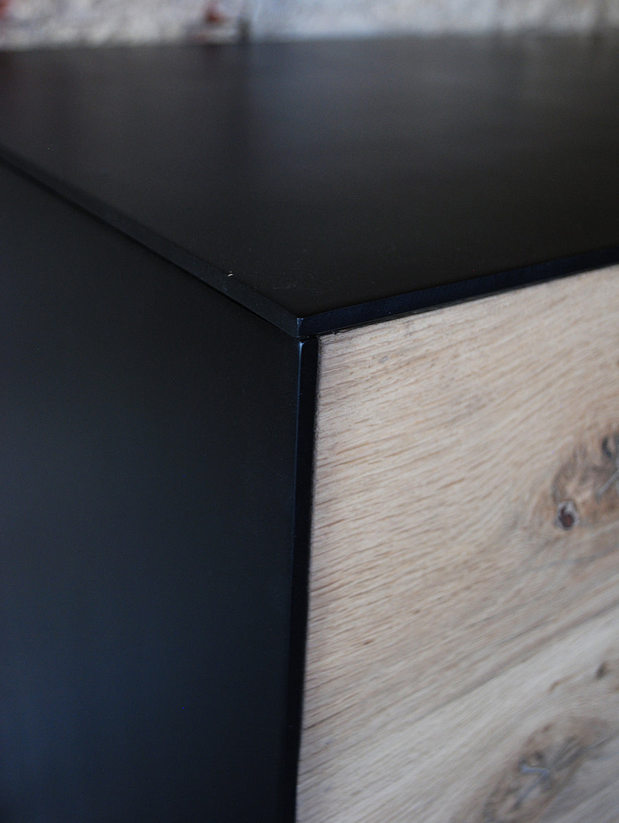 Credenza | Kommode, Altholz Eiche kombiniert mit Stahl