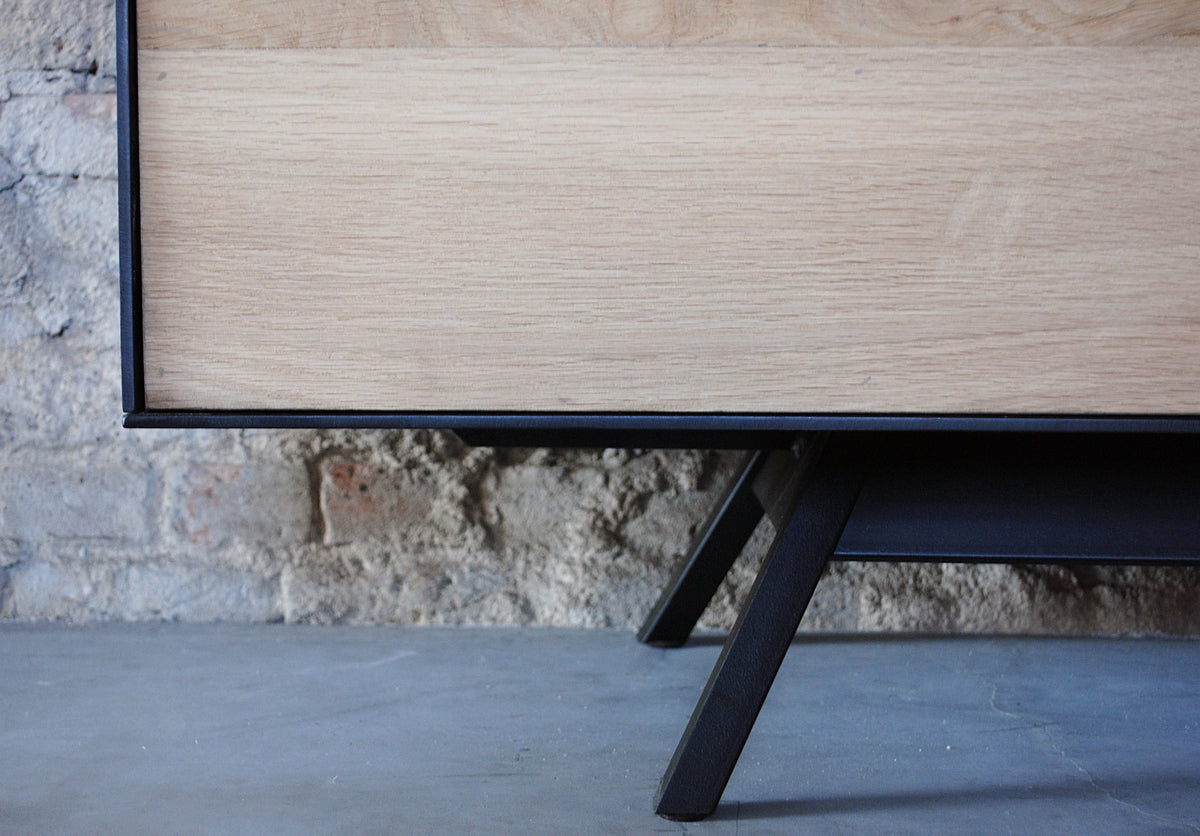 Credenza | Kommode, Altholz Eiche kombiniert mit Stahl