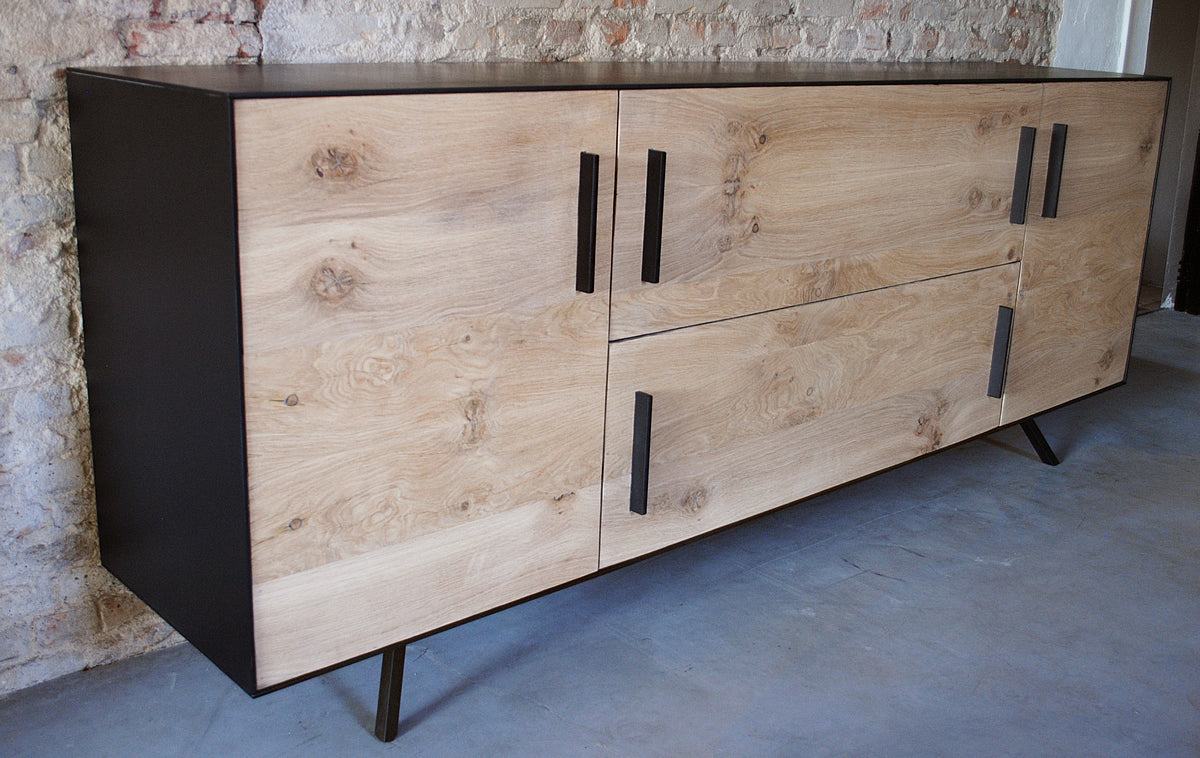 Credenza | Kommode, Altholz Eiche kombiniert mit Stahl