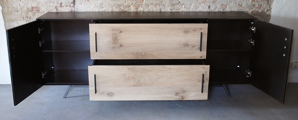 Credenza | Kommode, Altholz Eiche kombiniert mit Stahl