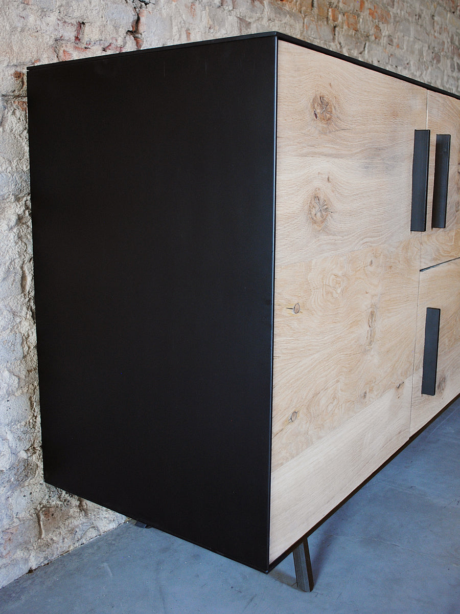 Credenza | Kommode, Altholz Eiche kombiniert mit Stahl