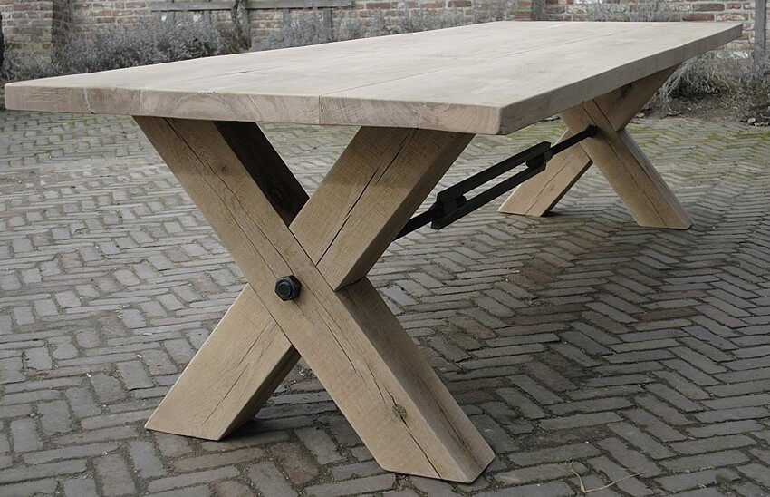 Esstisch Industriedesign – Eichenholz – Gekreuzten beine – G001