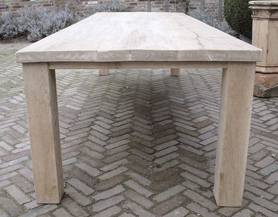 Esstisch aus Eichenholz mit Blockbeinen – G006