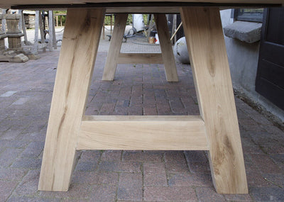 Esstisch in Skandinavischer design aus rustikaler Eiche – G019