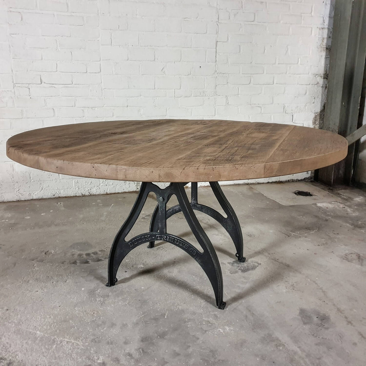 ronde-eettafel-industrieel-design-zonverbrand-oud-eiken-tafelblad-5cm-dik-dt16-01