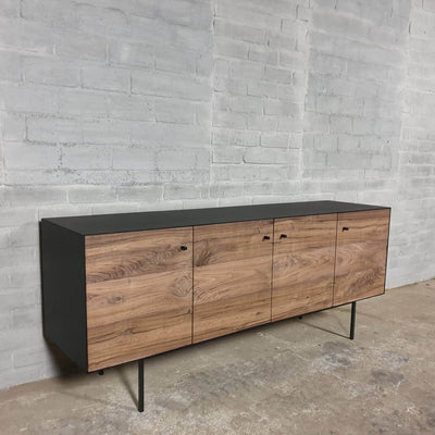 Moderner TV-Schrank und Sideboard – Aus Nussbaumholz und Stahl – D006